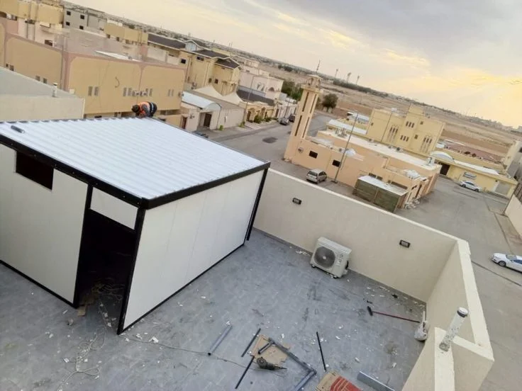ملحق ساندوتش بانل على السطح